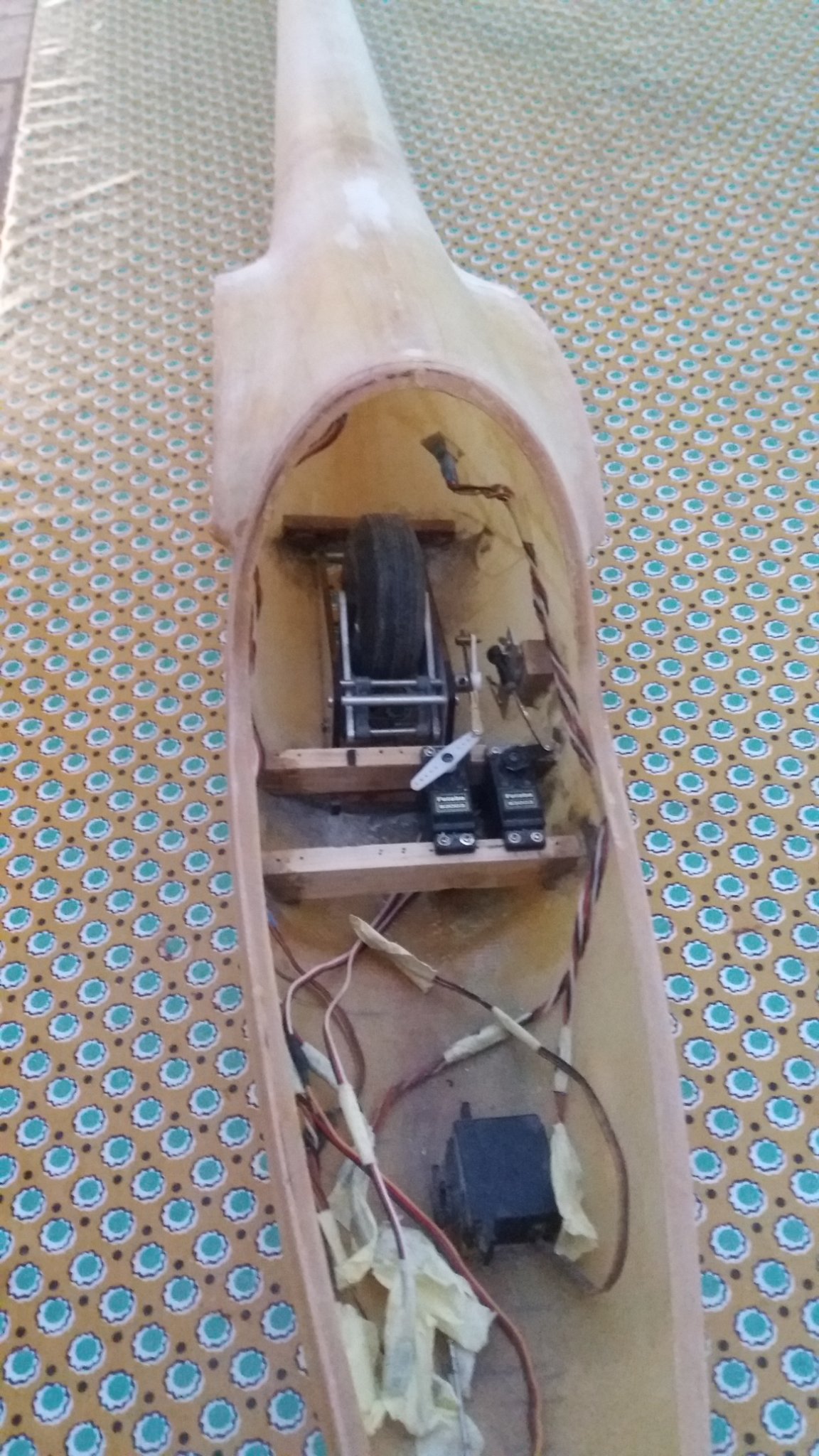 fuselage avec train escamotable.jpg