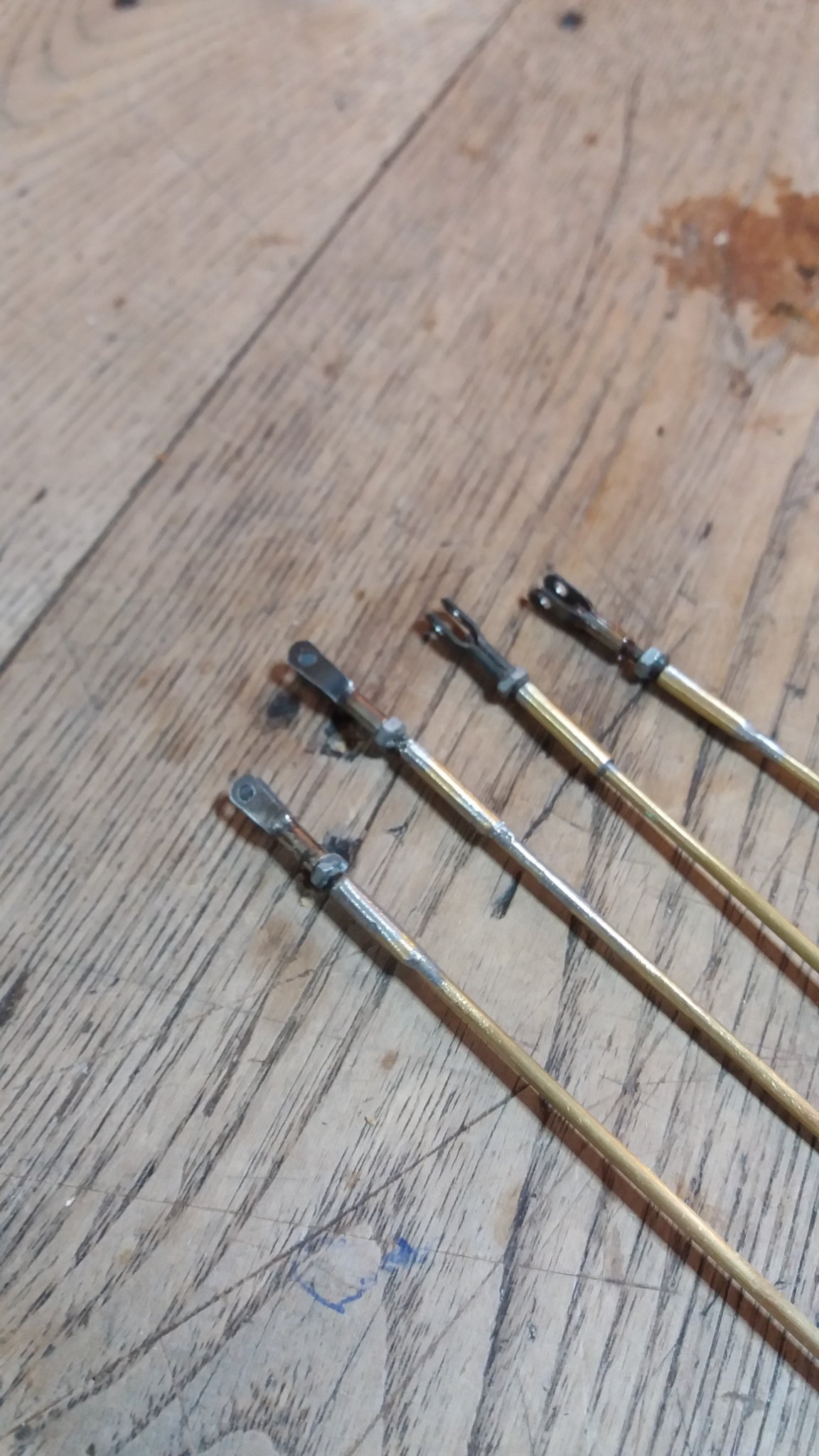 fixations des haubans exterieurs.jpg