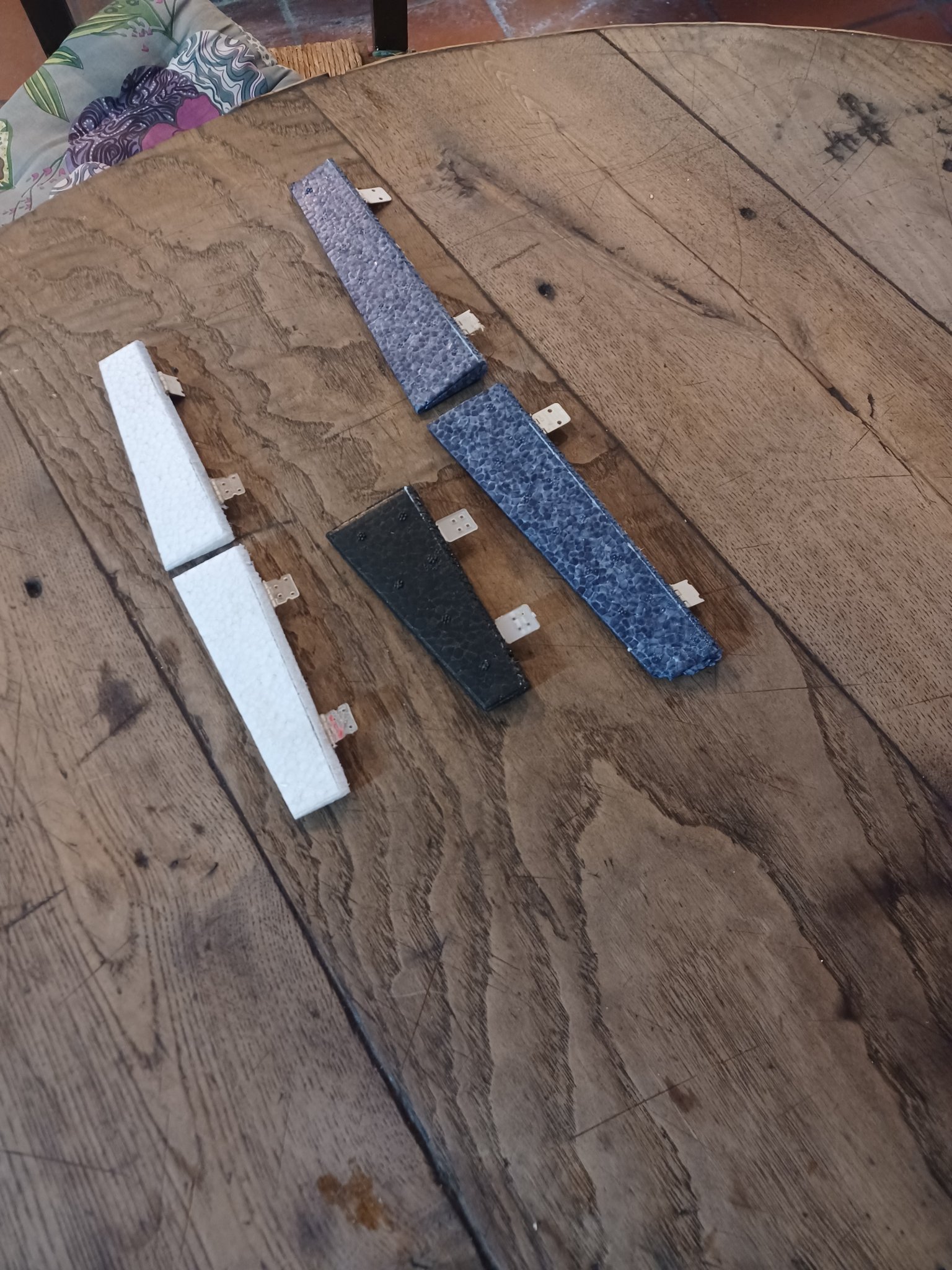 collage charniere de gouverne.jpg