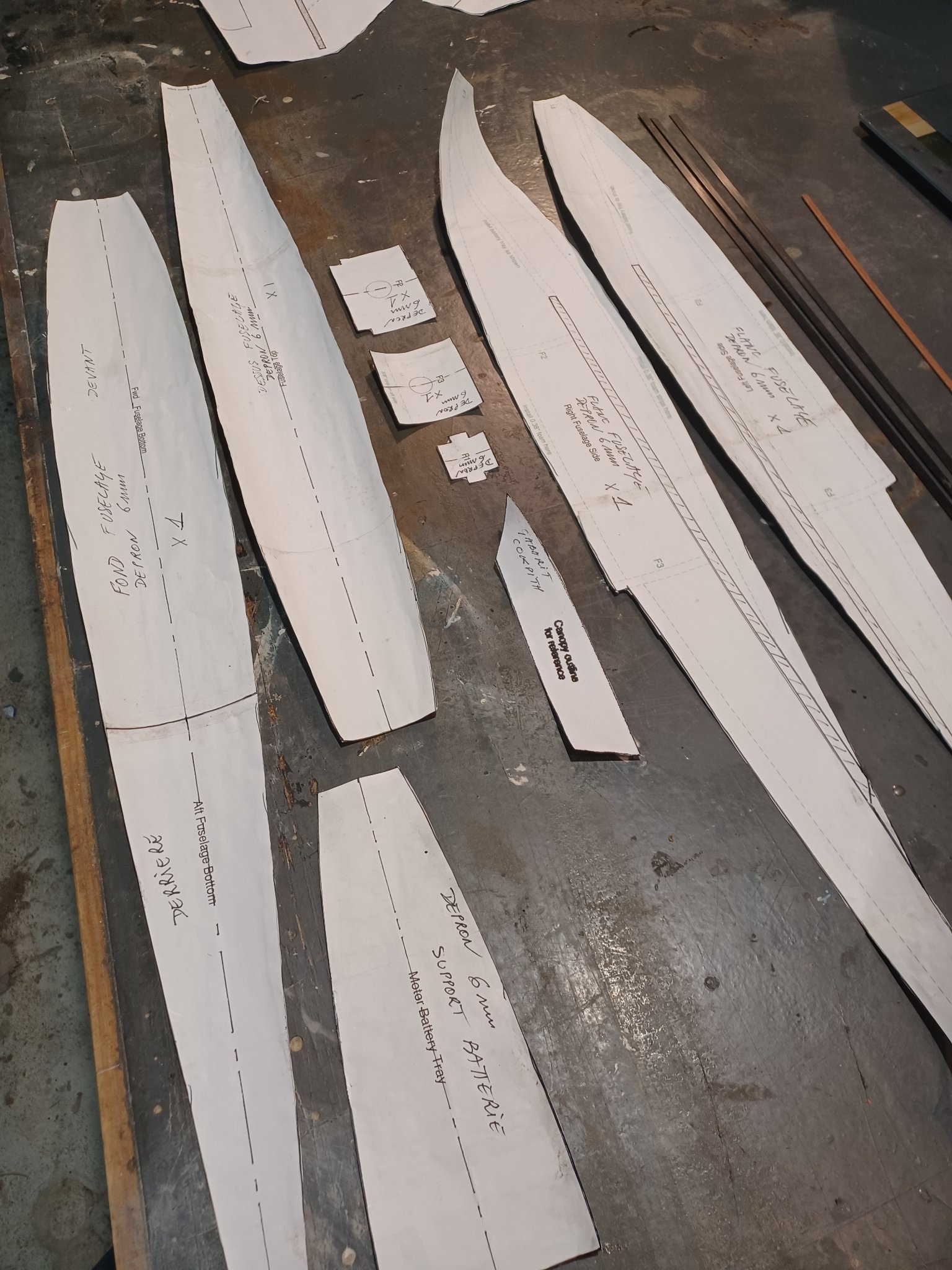 pieces du fuselage.jpg