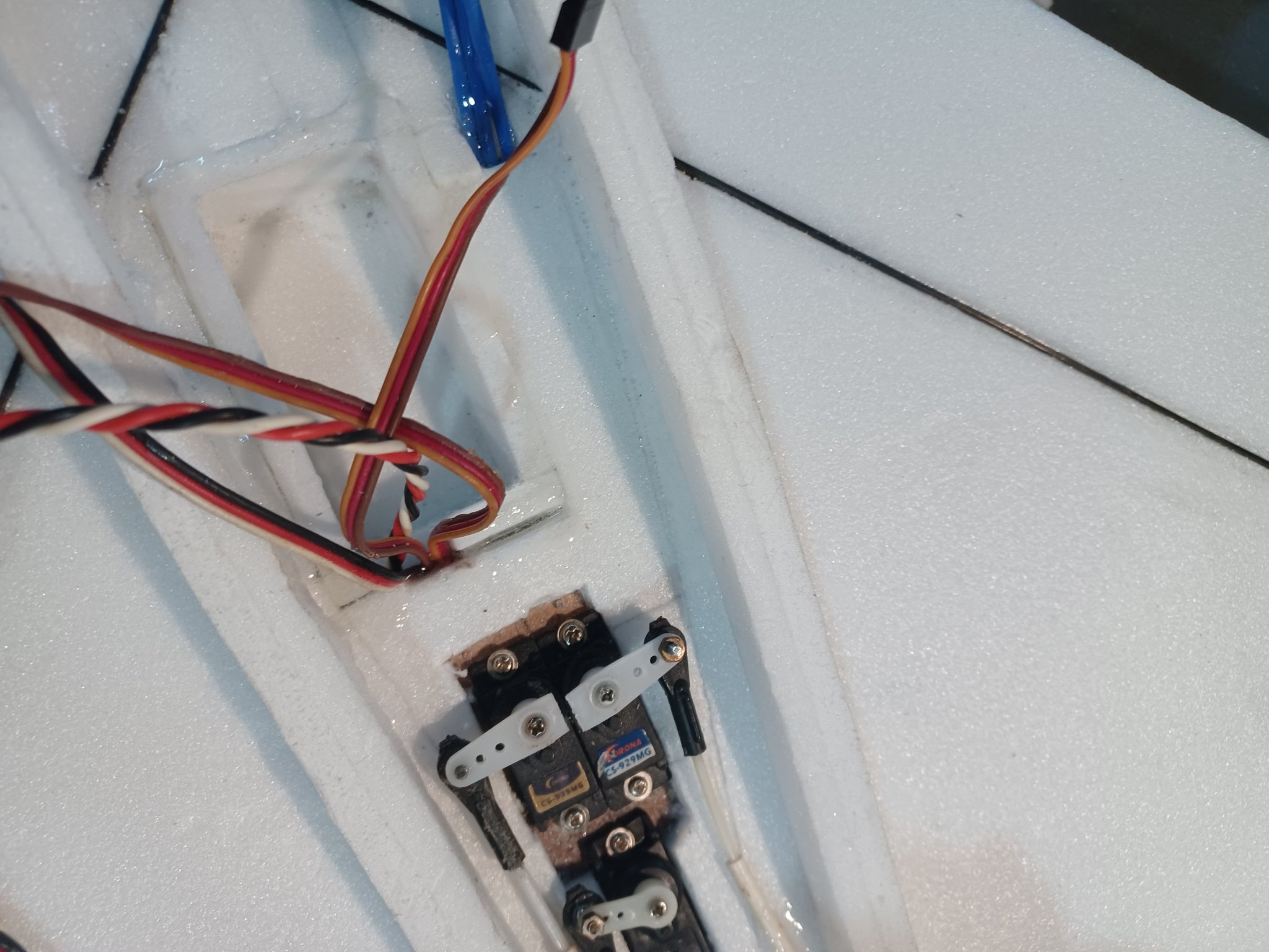 boitier pour recepteur .jpg