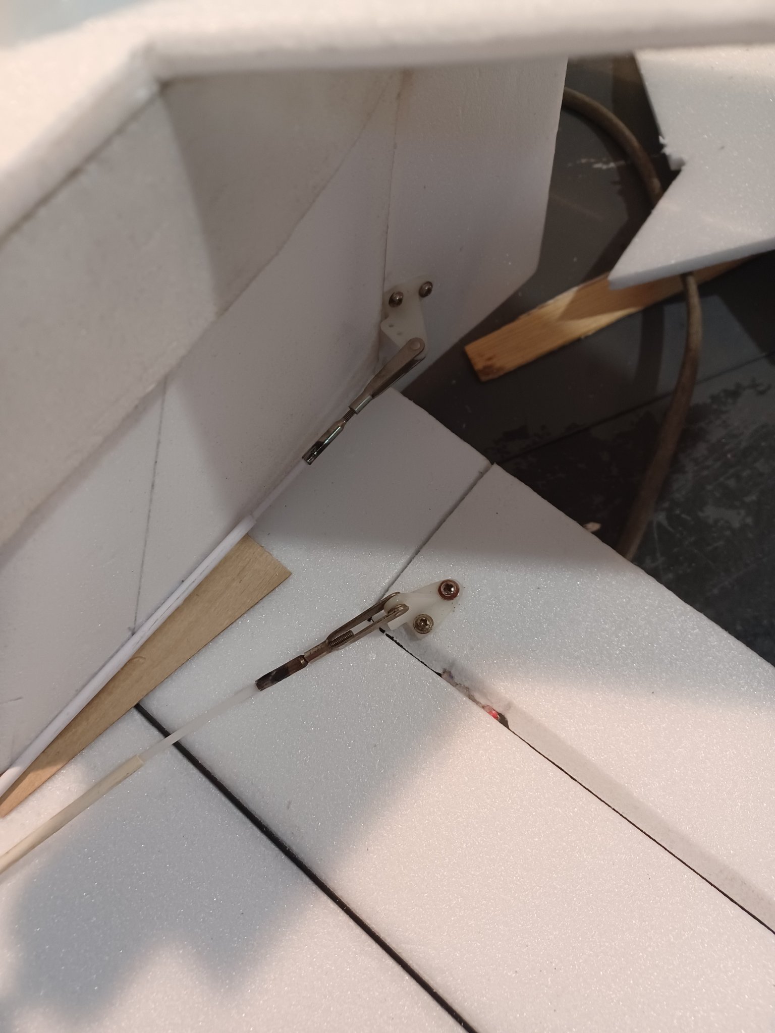 commande d'ailerons.jpg