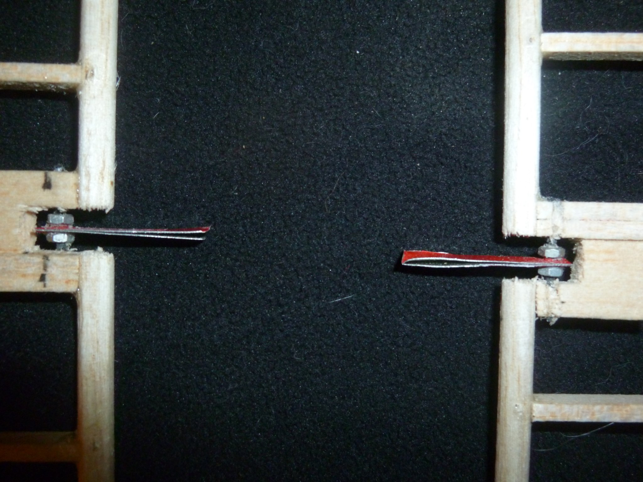 mecanisme ailerons.JPG