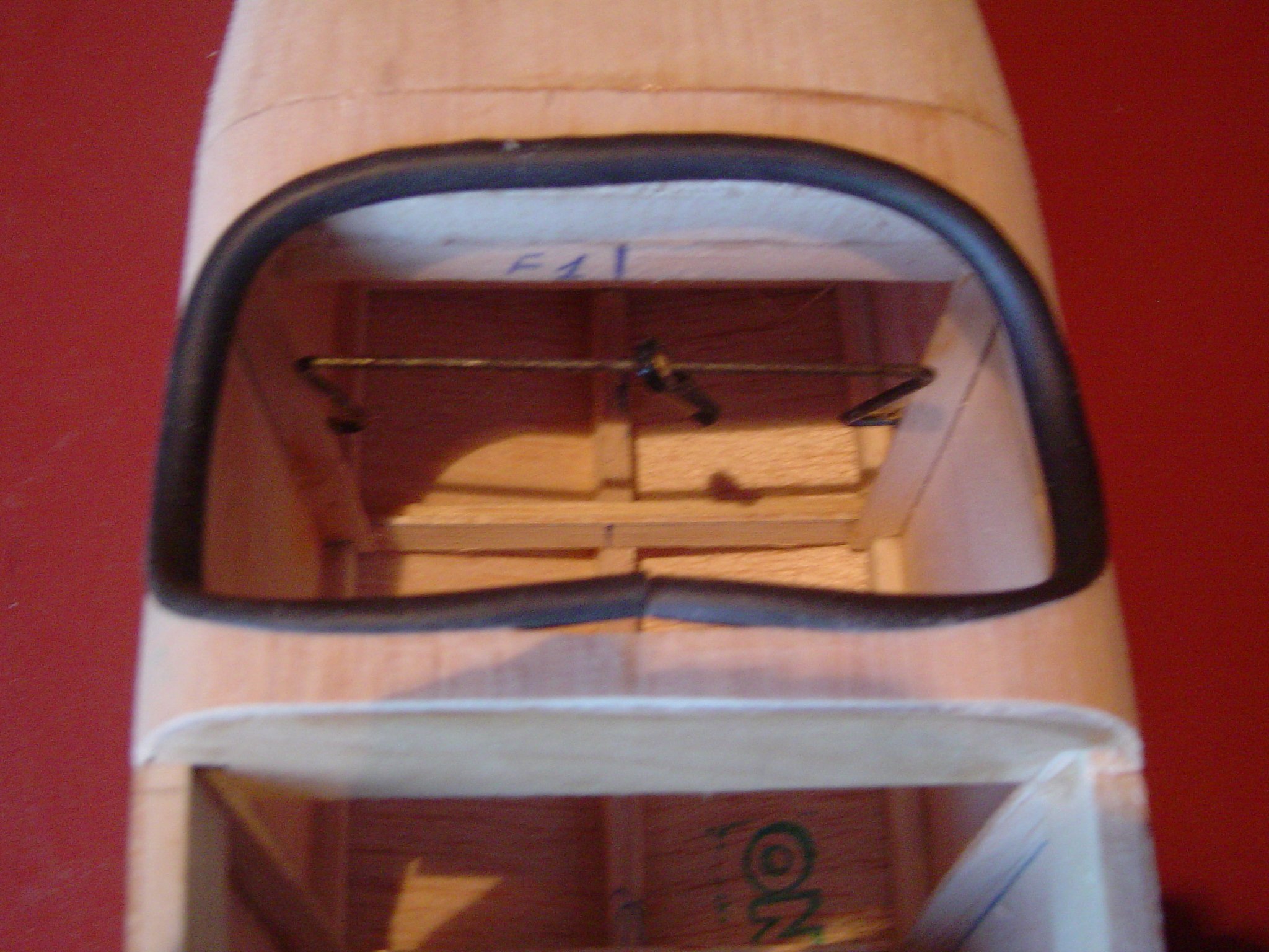 interieur fuselage avec commande de profondeur integrée.JPG