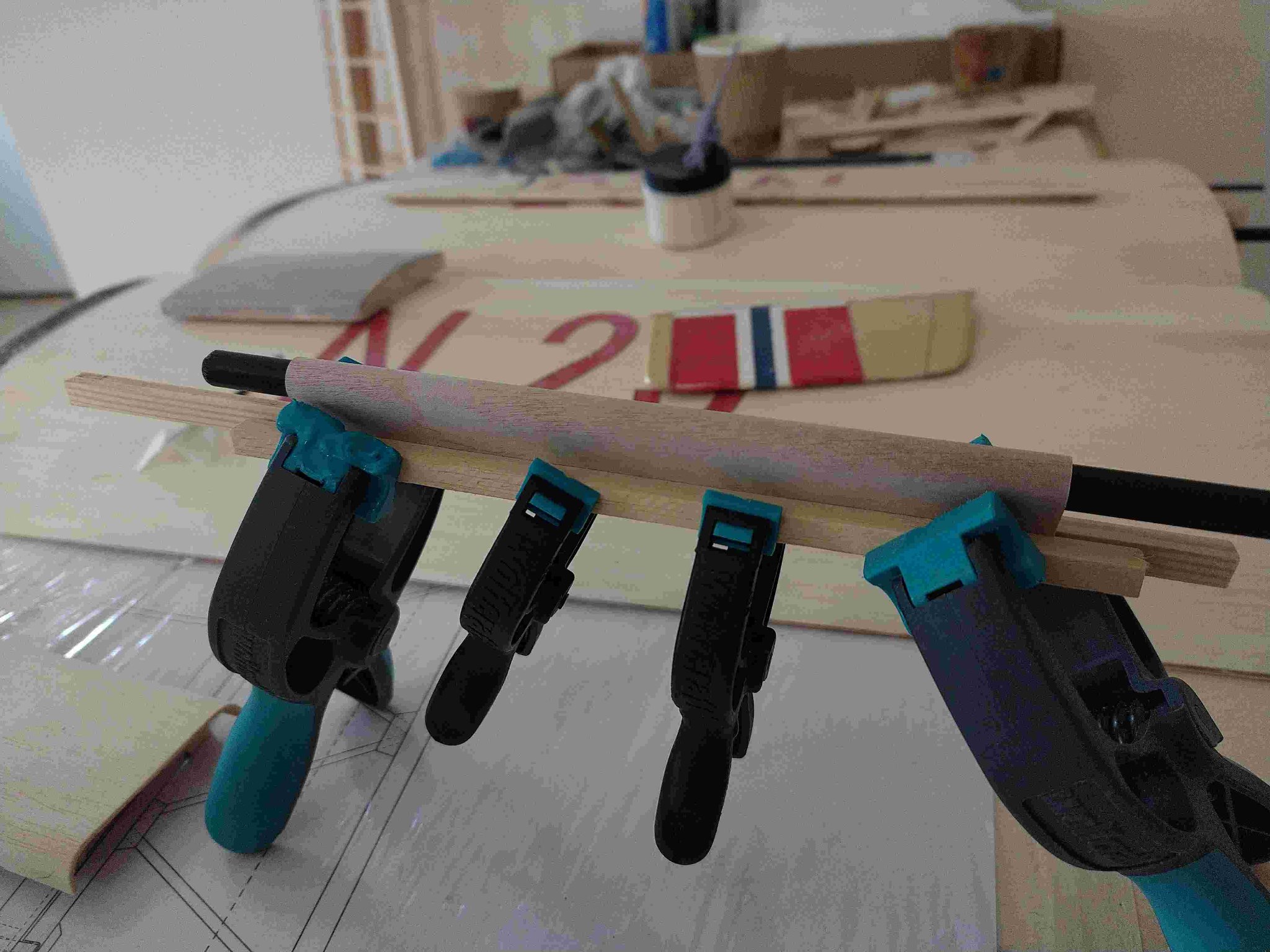 passage câbles servos.jpg